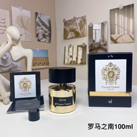 Tichina Terrence South of Rome Perfumy-3494  